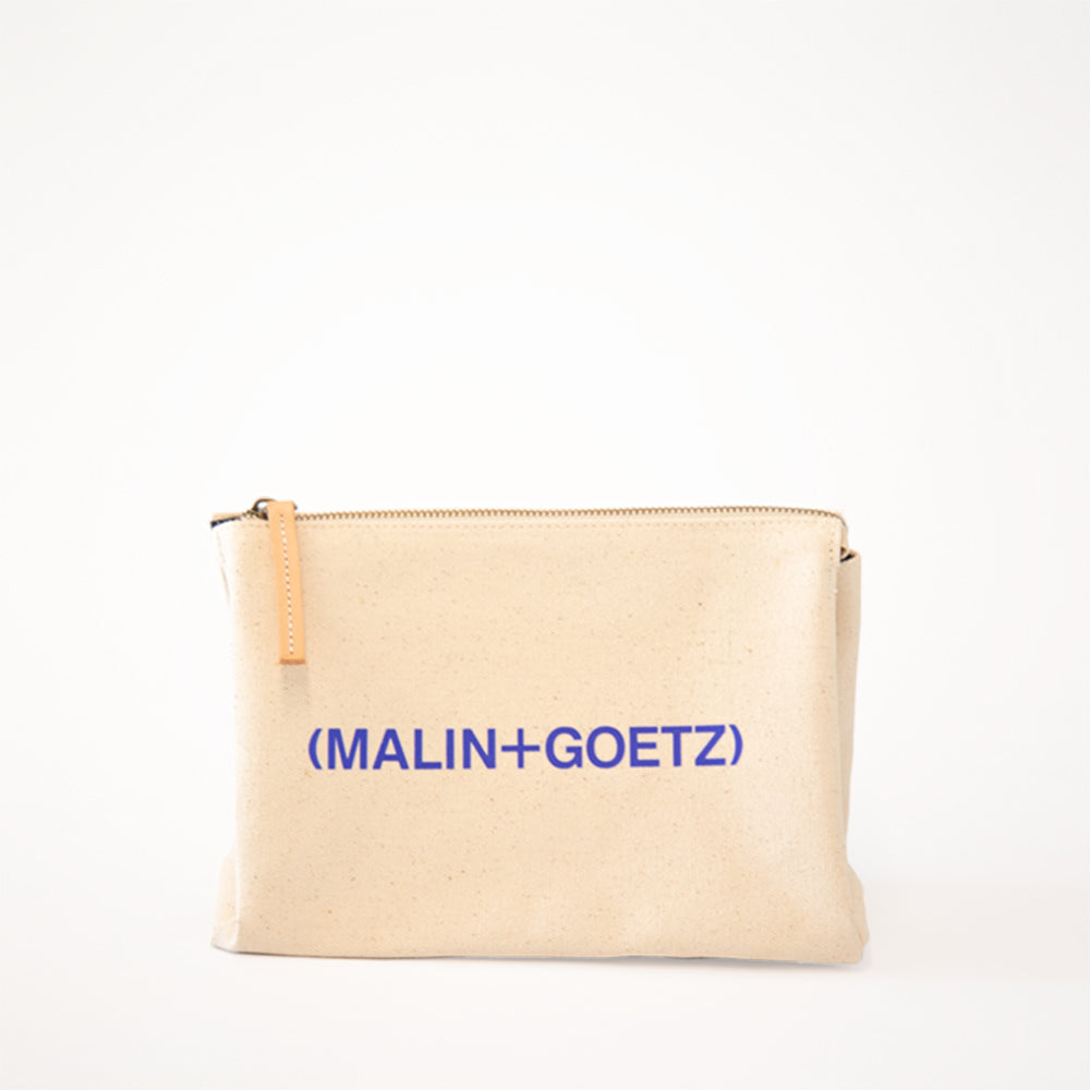 dopp kit.